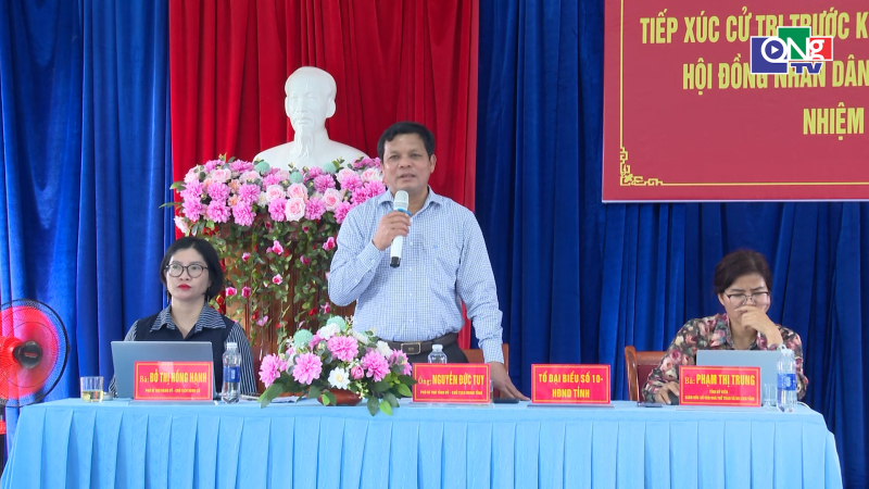 Chủ tịch HĐND tỉnh tiếp x&uacute;c cử tri x&atilde; Ngọk Bay v&agrave; Ia Chim