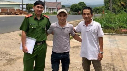 Đo&agrave;n tụ với người th&acirc;n sau 34 năm nhờ cơ sở dữ liệu quốc gia về d&acirc;n cư