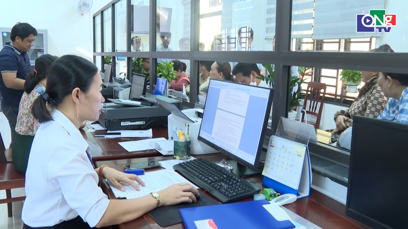 Quảng Ng&atilde;i ho&agrave;n th&agrave;nh giải quyết chế độ cho c&aacute;n bộ kh&ocirc;ng chuy&ecirc;n tr&aacute;ch trước 31/5