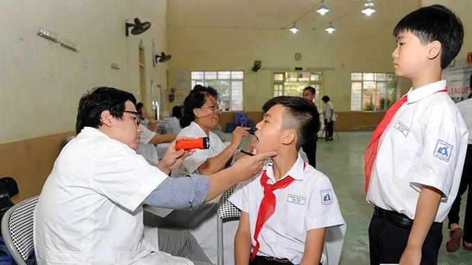 Kh&aacute;m sức khoẻ miễn ph&iacute; cho học sinh, sinh vi&ecirc;n ngay đầu năm học 2026 - 2027