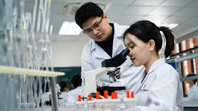 Quảng Ng&atilde;i đ&aacute;nh gi&aacute; hoạt động khoa học, c&ocirc;ng nghệ năm 2026