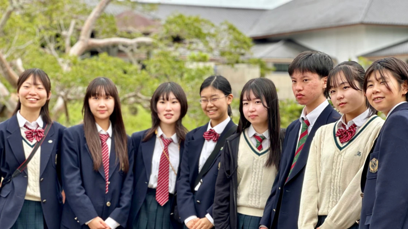 Sinh vi&ecirc;n Nhật Bản đối mặt &aacute;p lực chi ph&iacute; học đại học