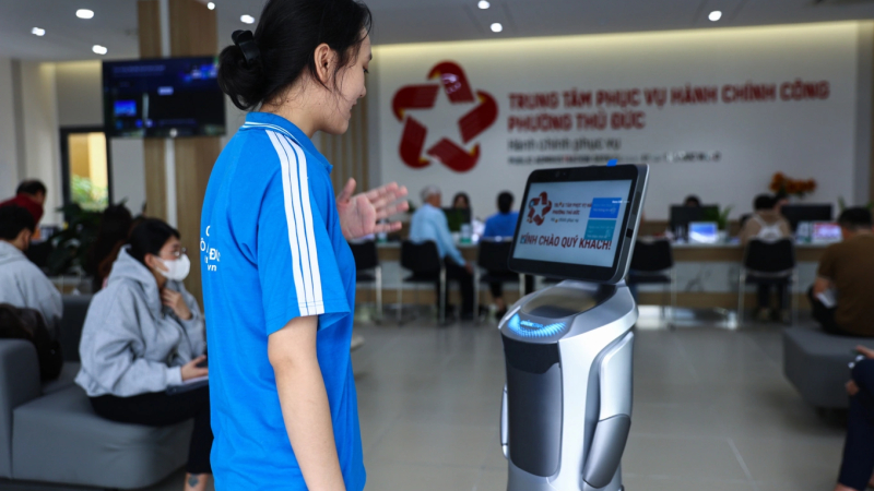 Người d&acirc;n sẽ l&agrave;m mọi thủ tục h&agrave;nh ch&iacute;nh online từ 2035