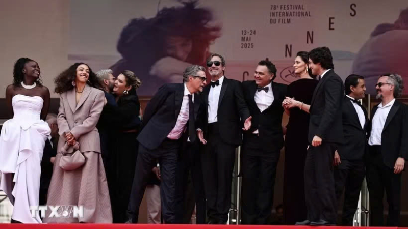 Cannes 2026 hứa hẹn m&ugrave;a phim nhiều tranh luận