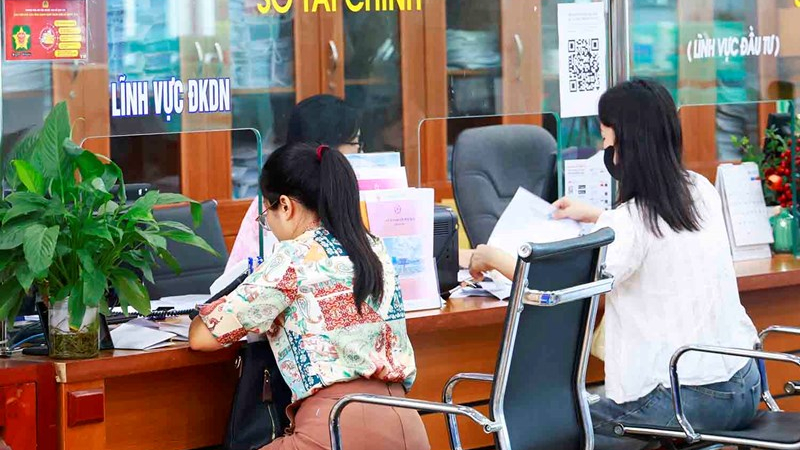 11% người d&acirc;n gặp c&ocirc;ng chức phiền h&agrave; khi l&agrave;m thủ tục h&agrave;nh ch&iacute;nh 