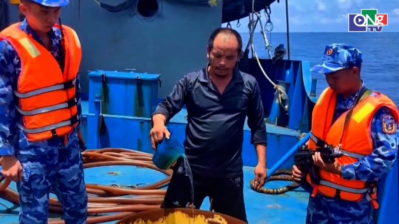 Bắt giữ t&agrave;u vận chở dầu D.O tr&aacute;i ph&eacute;p tr&ecirc;n v&ugrave;ng biển T&acirc;y Nam
