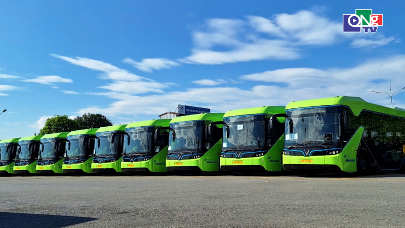 Đưa 23 xe bu&yacute;t điện v&agrave;o hoạt động tr&ecirc;n tuyến 54