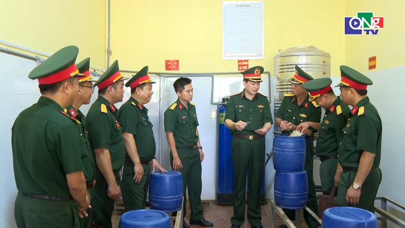 Qu&acirc;n đo&agrave;n 34 kiểm tra chuẩn bị Hội thi doanh trại