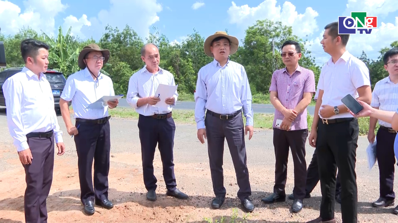 Kiểm tra cấp ph&eacute;p khai th&aacute;c kho&aacute;ng sản ph&iacute;a T&acirc;y