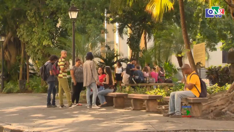 Cuba b&atilde;i bỏ kỳ thi tuyển sinh đại học v&agrave; kết th&uacute;c sớm năm học
