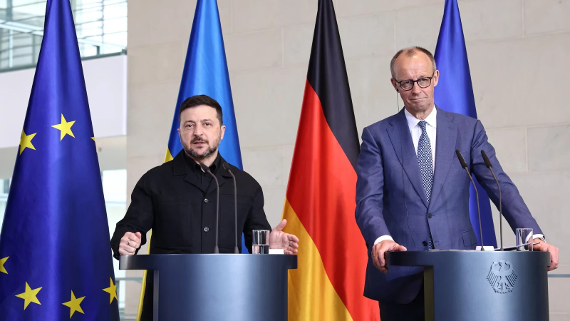 Đức đề xuất quy chế &ldquo;th&agrave;nh vi&ecirc;n li&ecirc;n kết&rdquo; EU cho Ukraine