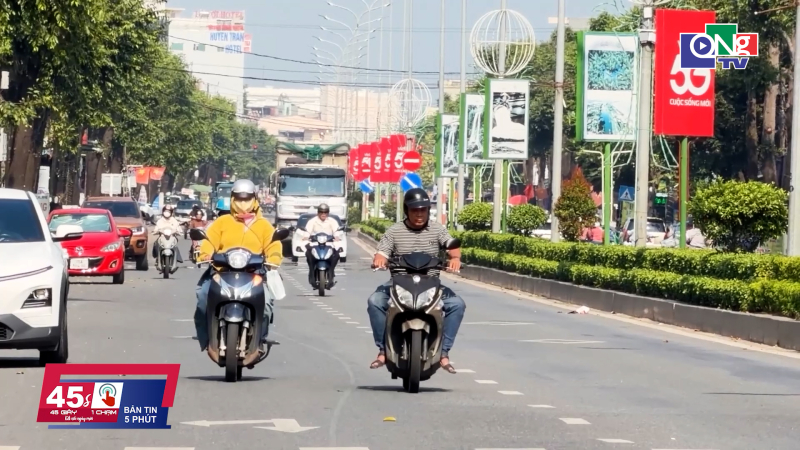 45 gi&acirc;y 1 chạm ng&agrave;y 25/5