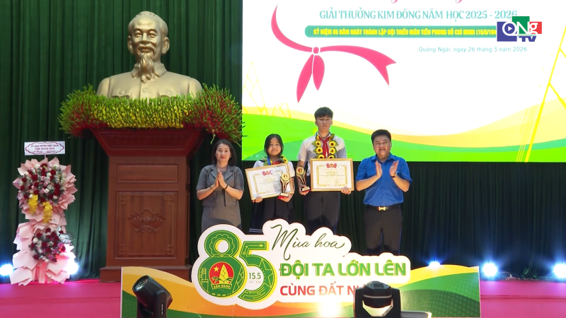 Tuy&ecirc;n dương thiếu nhi ti&ecirc;u biểu