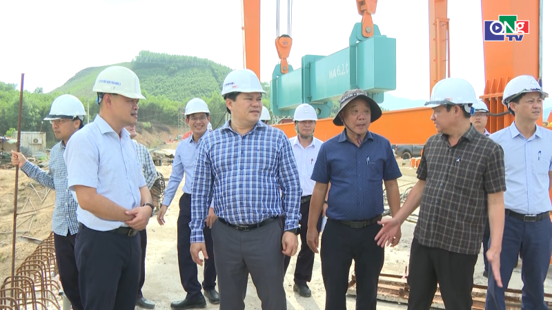 Kiểm tra tiến độ c&aacute;c dự &aacute;n thủy điện