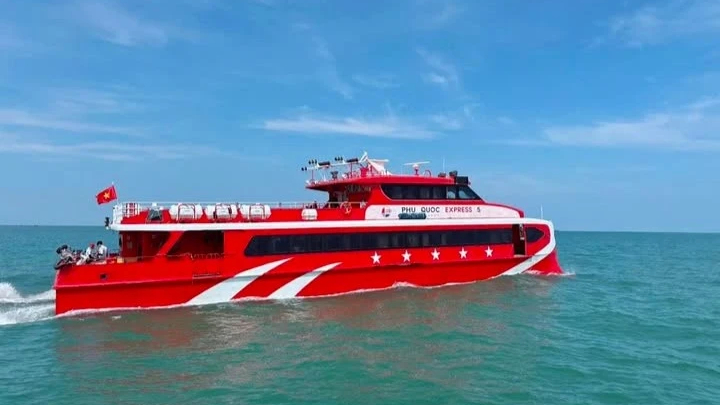 Tăng cường t&agrave;u cao tốc ra đảo L&yacute; Sơn dịp cao điểm h&egrave;