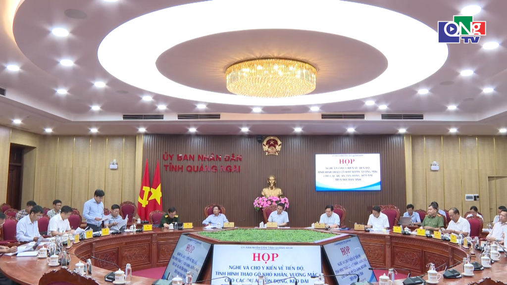 Quang cảnh cuộc họp.