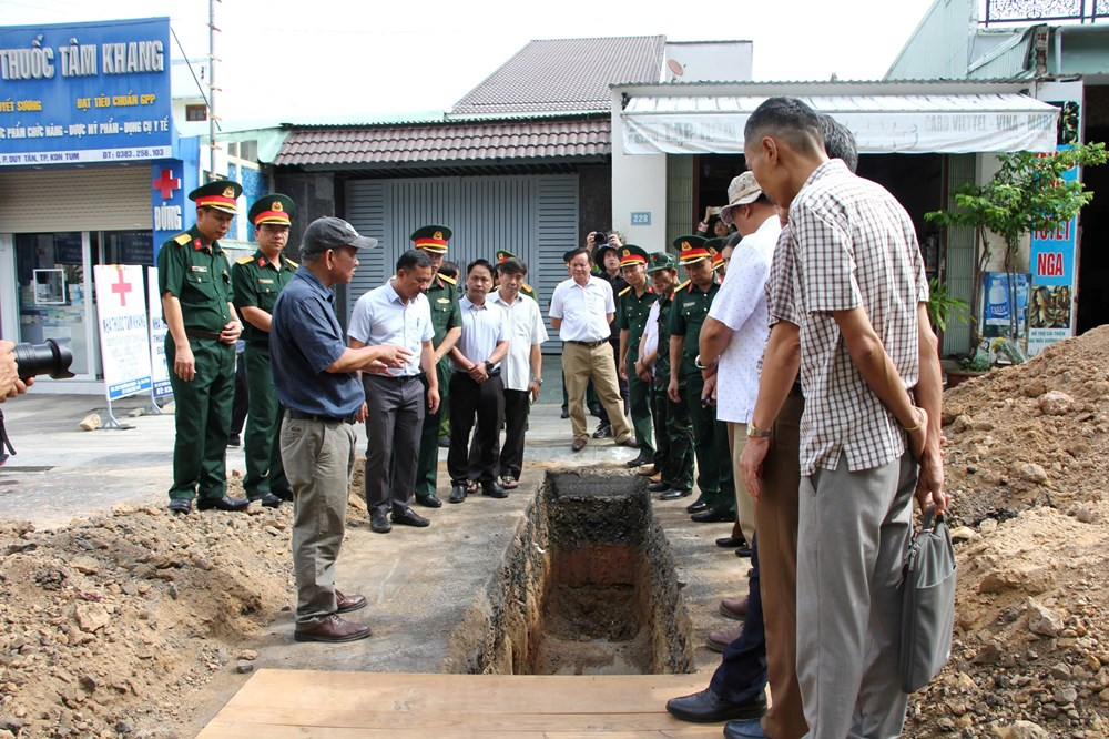 Phát hiện dấu tích nghi mộ tập thể liệt sĩ tại đường Trường Chinh