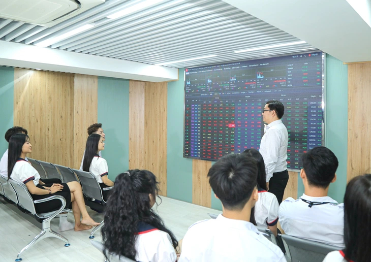 fintech,iuh,17821174132572024153959,11142923.jpg