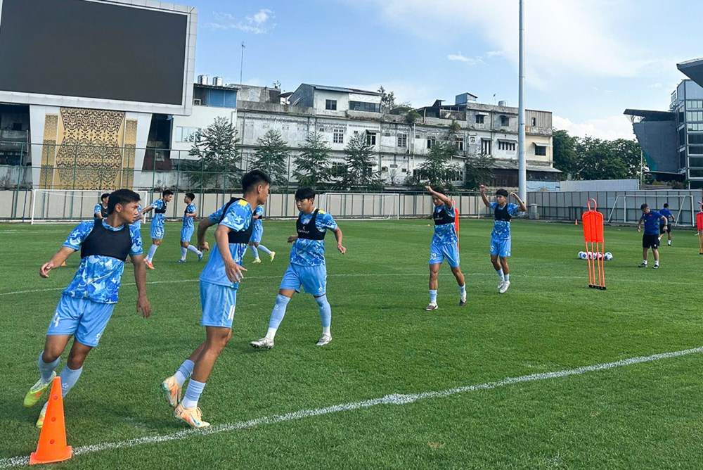 Đội tuyển U19 Việt Nam tập buổi cuối cùng tại Medan vào chiều 3/6