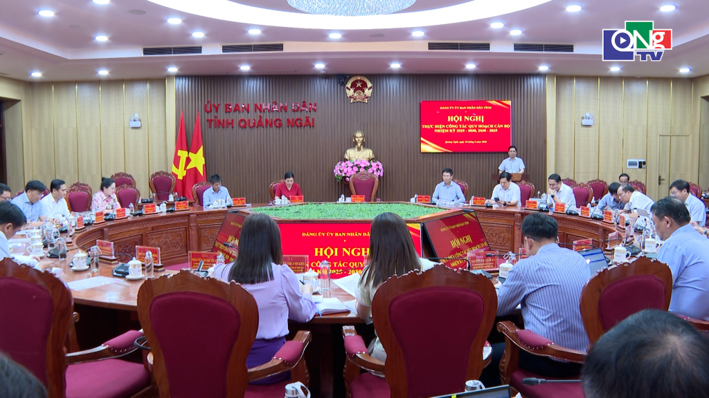 Quang cảnh cuộc họp.