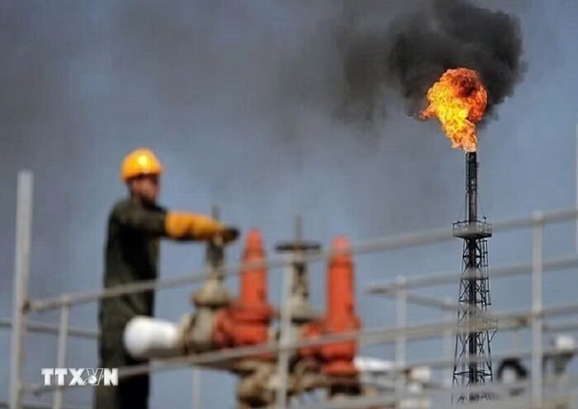 Một cơ sở lọc dầu của Iran trên đảo Khark. Ảnh: IRNA/TTXVN