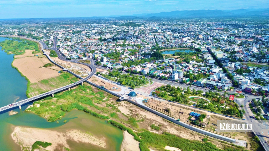 Quảng Ngãi khởi công dự án kè chống sạt lở và tôn tạo cảnh quan bờ Nam sông Trà Khúc với chiều dài gần 1,2 km..jpg