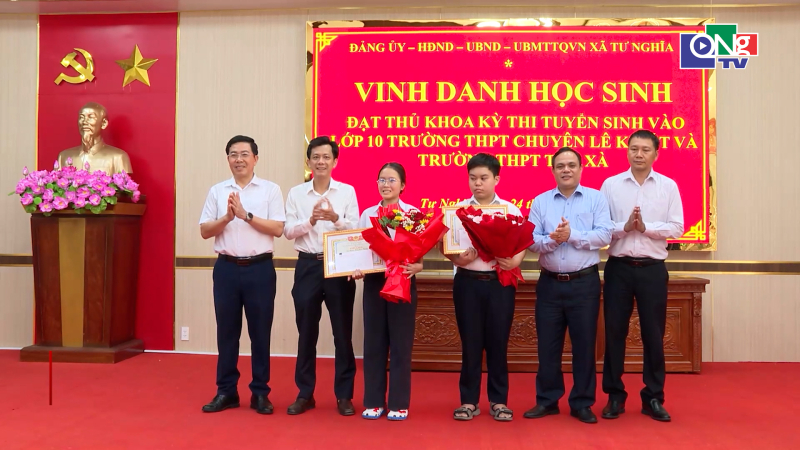 Tư Nghĩa khen thưởng 2 thủ khoa kỳ thi tuyển sinh v&agrave;o 10