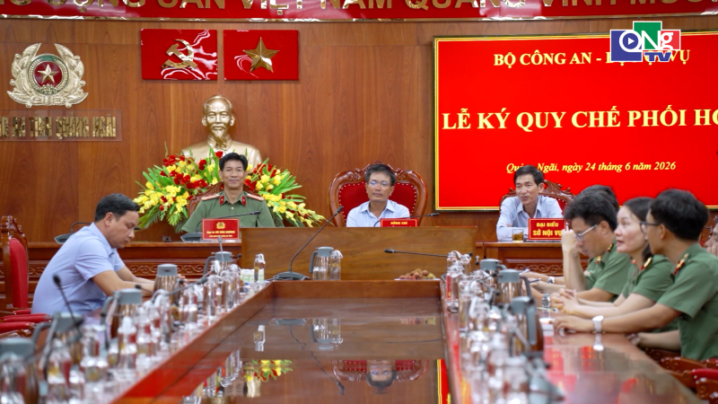 K&yacute; kết quy chế phối hợp giữa Bộ C&ocirc;ng an v&agrave; Bộ Nội vụ 