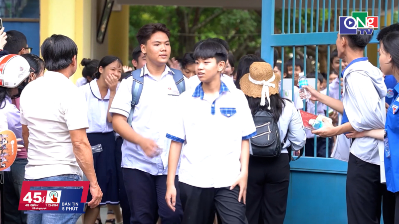 45 gi&acirc;y 1 chạm ng&agrave;y 01/6