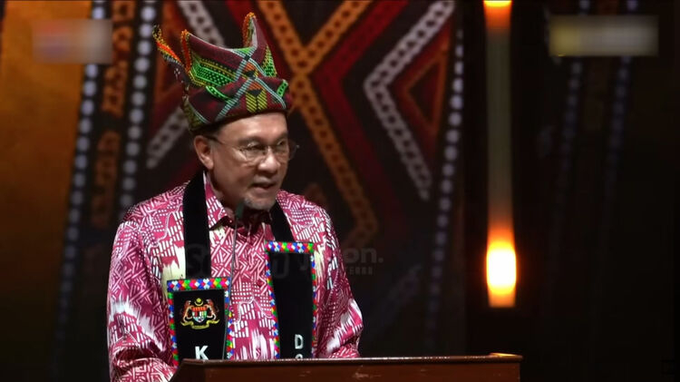 Malaysia siết chặt chi ti&ecirc;u c&ocirc;ng để hỗ trợ người d&acirc;n