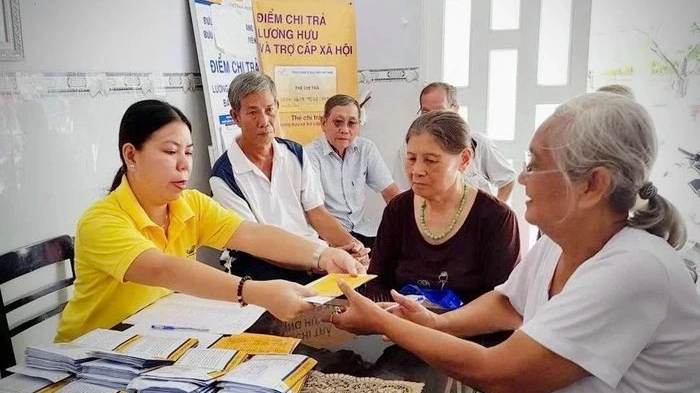 Tăng 8% trợ cấp cho c&aacute;n bộ cấp x&atilde; gi&agrave; yếu nghỉ việc từ 1/7