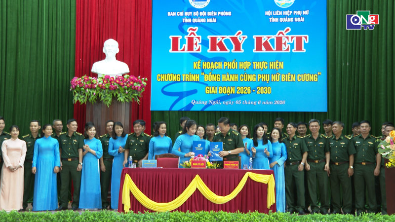 Đồng h&agrave;nh c&ugrave;ng phụ nữ bi&ecirc;n cương, hải đảo