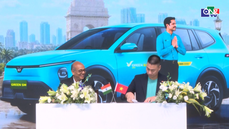 Taxi điện Việt Nam ch&iacute;nh thức lăn b&aacute;nh tại Ấn Độ