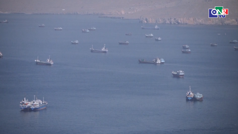 Iran tiết lộ mức ph&iacute; đi qua eo biển Hormuz