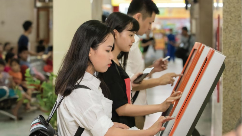 Giảm gi&aacute; v&eacute; t&agrave;u cho học sinh, sinh vi&ecirc;n v&agrave; người th&acirc;n đi c&ugrave;ng