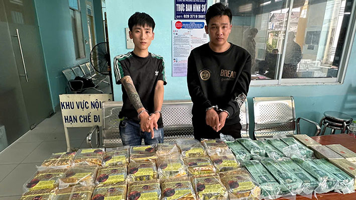 Ph&aacute; đường d&acirc;y chất cấm xuy&ecirc;n quốc gia, bắt giữ hơn 400 người