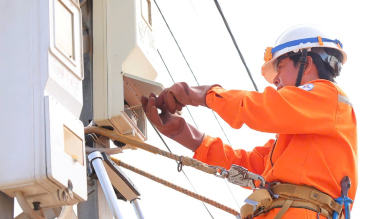 L&yacute; Sơn bảo đảm cung cấp điện phục vụ cao điểm du lịch h&egrave;