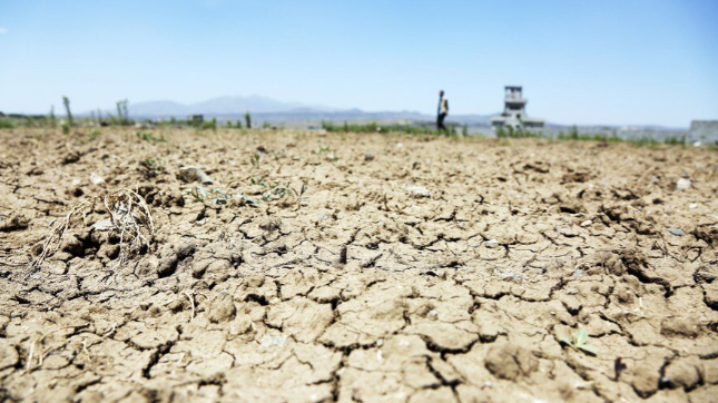 Việt Nam đối mặt nguy cơ nắng n&oacute;ng v&agrave; hạn h&aacute;n khốc liệt do El Nino