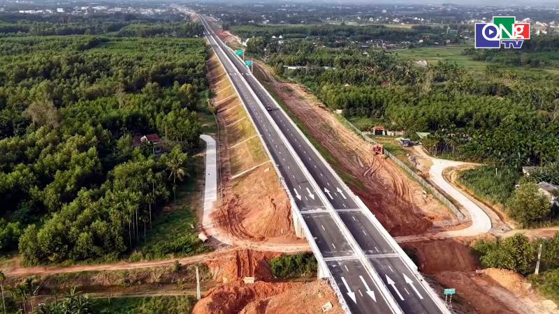 Sắp thu ph&iacute; 13 đoạn tuyến đường cao tốc Bắc - Nam