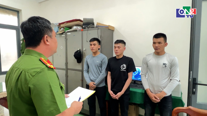 Khởi tố nh&oacute;m thanh ni&ecirc;n g&acirc;y &aacute;n tại qu&aacute;n bar ở Quảng Ng&atilde;i