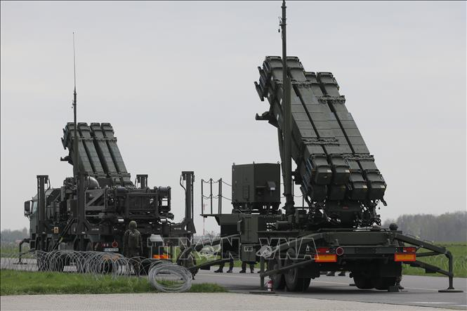 Hệ thống phòng không Patriot của Mỹ tại sân bay Warsaw-Radom ở Radom, Ba Lan. Ảnh tư liệu: PAP/TTXVN