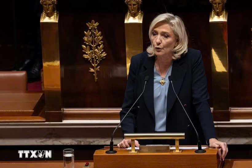 Bà Marine Le Pen phát biểu trước Quốc hội ở Paris, Pháp ngày 16/10/2025. Ảnh: THX/TTXVN