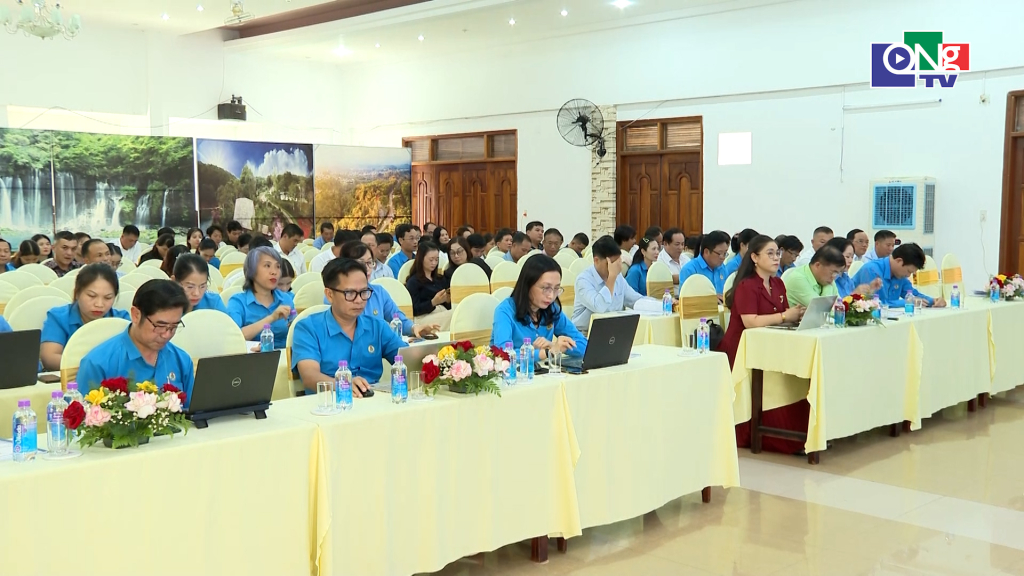 Quang cảnh hội nghị.