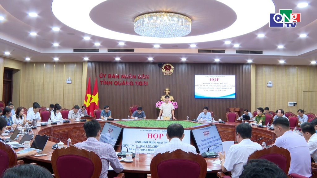 Quang cảnh cuộc họp.