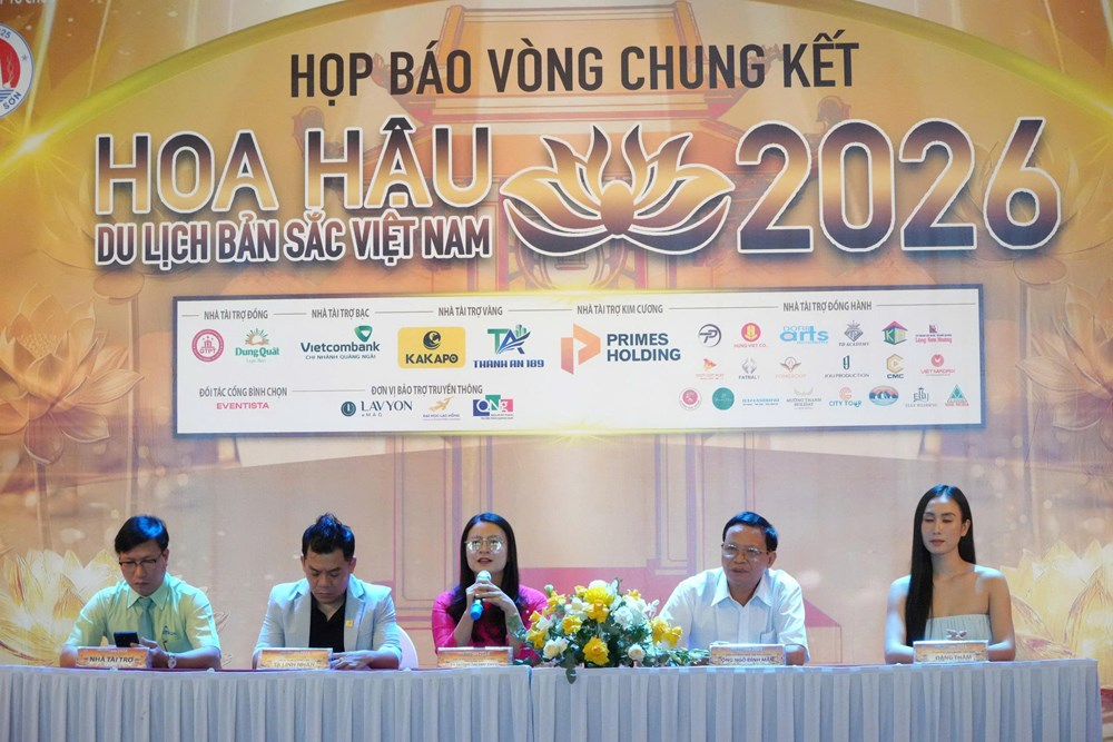 hoa,hau,hyun,11141621.jpg