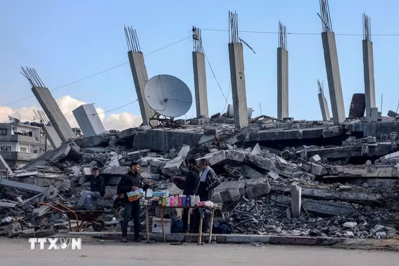 Đống đổ nát do xung đột tại thành phố Gaza. Ảnh: THX/TTXVN