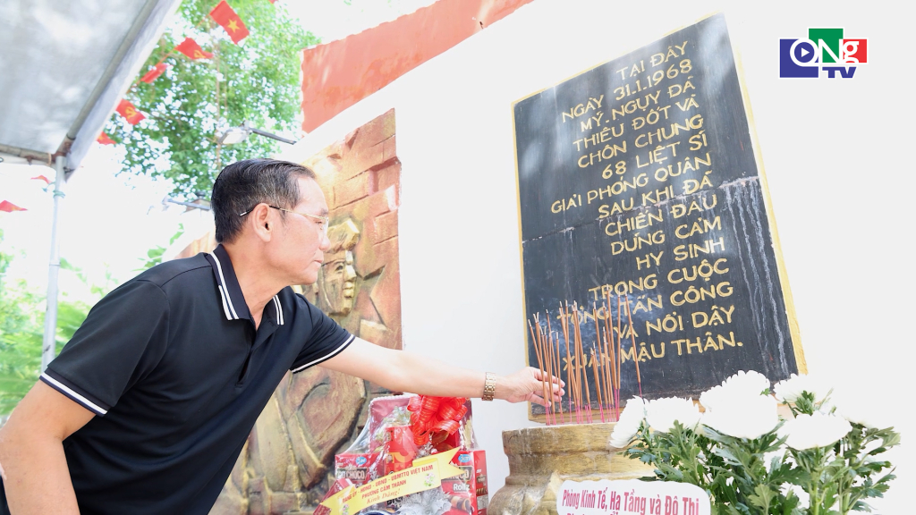 phường Cẩm Thành tổ chức lễ giỗ, dâng hoa, dâng hương tưởng niệm 68 liệt sĩ hy sinh trong cuộc Tổng tiến công và nổi dậy Xuân Mậu Thân 1968.