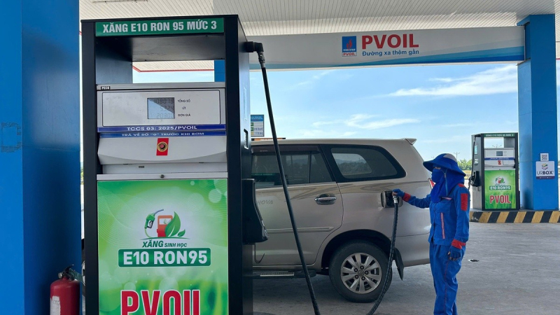 Ti&ecirc;u thụ gần 800 triệu l&iacute;t xăng E10 sau một th&aacute;ng 