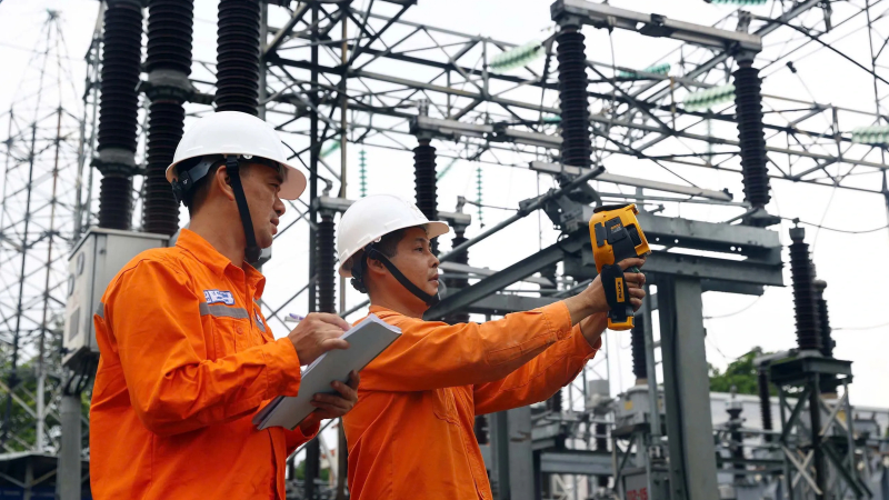 Đề xuất &aacute;p gi&aacute; điện sinh hoạt theo khung giờ cao điểm