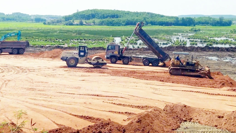 Quảng Ng&atilde;i tạo đ&agrave; bứt ph&aacute; cho c&ocirc;ng nghiệp 